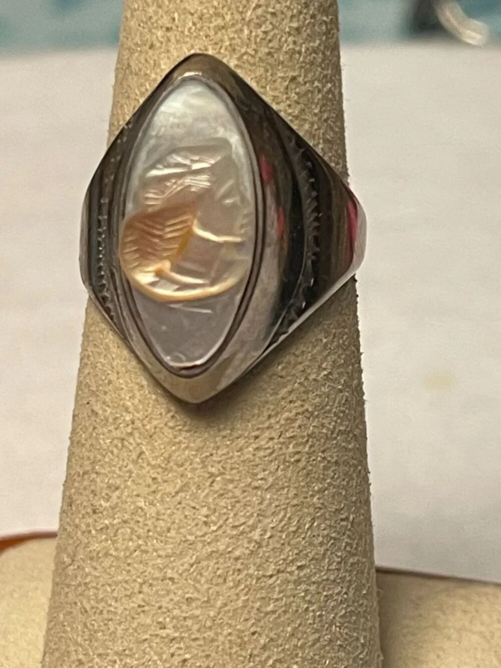 Vintage Silver Signet Ring With Carved Hardstone Intaglio Cameo Woman Right Faci